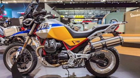 Moto Guzzi kommt ohne große Neuerungen zur EICMA 2025, aber mit einer Modellpalette, die in den letzten Jahren aufgefrischt wurde und nun perfekt im Trend liegt.