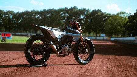 Aus der Zusammenarbeit zwischen Honda RedMoto und Picasso Engineering ist die OMT 450c Factory hervorgegangen, das erste Flat-Track-Motorrad, bei dem die Dynamic Adaptive Stiffness Technology (DAST) zum Einsatz kommt. 