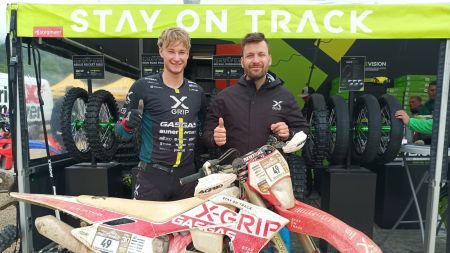 Vale hat heute am Iron Road Prolog ordentlich Gas gegeben und sich somit ziemlich sicher Startreihe 1 gesichert - und die Reifen von X-Grip haben für den entsprechenden Grip gesorgt. 