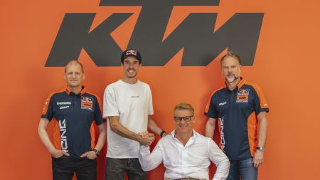 Red Bull KTM Factory Racing freut sich, bekannt zu geben, dass der ehemalige Moto3™-/Moto2™-Weltmeister und Grand-Prix-Sieger in allen drei Klassen, Alex Márquez, ab 2027 im Rahmen eines mehrjährigen Vertrags zum Team stoßen wird.