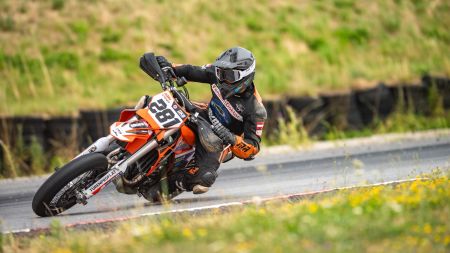 Ein nahezu perfektes Wochenende für Christoph bei der Supermoto ÖM in Fuglau mit einer echt respektablen Leistung.