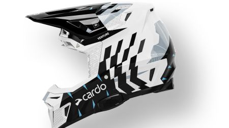 Cardo Systems läutet mit dem Venture eine neue Ära im Offroad-Segment ein und ist in Kürze bei XAJO erhältlich!