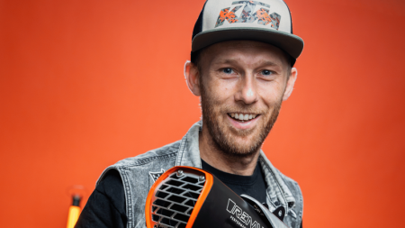 REMUS: Hier treffen zwei Partner aufeinander, bei denen die Begeisterung fürs Motorradfahren weit über die Technik hinausgeht: Sound, Performance, Individualität und die pure Freude am Fahren!