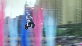 Travis Pastrana ehrt Evil Knievel