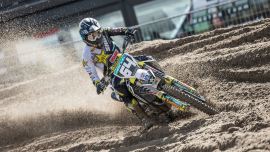 Die vorletzte Runde der FIM-Motocross-Weltmeisterschaft 2018 auf der künstlichen und historischen Rennstrecke von Assen landete Thomas Covington und Thomas Kjer-Olsen auf dem zweiten Platz des Rockstar Energy Husqvarna Factory Racing-Teams in der MX2-Kategorie.