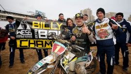 Nach acht actiongeladenen Runden mit multidisziplinären Enduro-Rennen fuhr Billy Bolt als erster ULTIMATE ENDURO CHAMPION in die Rekordbücher der World Enduro Super Series.