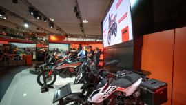 Mit der Enthüllung fünf neuer Motorräder auf der EICMA in Mailand präsentierte KTM heute sein bisher vielseitigstes, innovativstes und extremstes Modellaufgebot.
