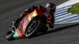 MotoGP. Die Spitze des Zweirad-Motorsports auf Asphalt. Die Geschwindigkeit. Der Klang. Das Gefühl. Ingenieurskunst und Nerven aus reinem Stahl.