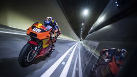 Miguel Oliveira mit KTM-Rennbike im Gleinalmtunnel