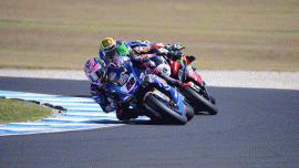 Die FIM Superbike World Championship macht am kommenden Wochenende in Spanien Station. Und nach den ersten zwei Stopps scheint sich bereits eine neue Hackordnung ergeben zu haben. Super-Rookie Álvaro Bautista verwies mit seinem doppelten Hattrick von Australien und Thailand den amtierenden Weltmeister Jonathan Rea sechsmal auf Platz zwei.