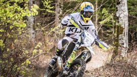 Lars Enöckl mit neuem Bike und neuem Team in die neue Enduro-Saison