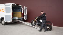 2RadTransporte transportiert Motorräder in Deutschland und Österreich schnell, sicher, zuverlässig und sympathisch von A nach B.