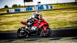 Vom Tourenfahrer bis zum Hobbyracer sind bei den TRACK DAYS von Fahrtechnik.cc alle Bikerinnen und Biker herzlich willkommen.