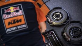 Nicht nur die Motorleistung, sondern auch die Bremskraft spielt in der MotoGP eine sehr große Rolle.