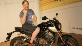 Niederösterreicher gewinnt Wettbewerb von HDI und ÖAMTC Fahrtechnik und erhält eine Honda CB 650R Neo Sports Café.  