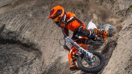 Die KTM SX-E 5 ist nicht nur extrem vielseitig, sondern bietet auch Premium-Performance bei minimaler Geräuschentwicklung.