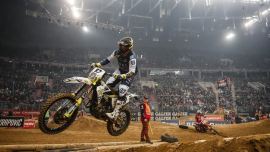 Die Eröffnungsrunde der FIM SuperEnduro-Weltmeisterschaft 2020 in Polen war für Rockstar Energy Husqvarna Factory Racing unvergesslich.