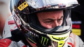 Die TT-Legende John McGuinness wird bei den 2020 Isle of Man TT-Rennen, für Pete Extance's Quattro Plant Bournemouth Kawasaki Team antreten. 