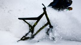 Snowbike Sledgehammer