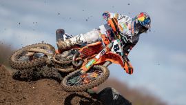 Red Bull KTM Factory Racing stand mit Tony Cairoli, Jeffrey Herlings und Jorge Prado (mit insgesamt fünfzehn Titeln) in der MXGP und Tom Vialle sowie Rene Hofer in der MX2 an der Spitze.