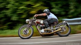 triumph bobber