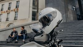 Mit den brandneuen Kommunikationssystemen 3S PLUS Boom und 3S PLUS Universal startet Sena mit zwei neuen Headsets für Motorrad- und Rollerhelme in die Saison 2021.