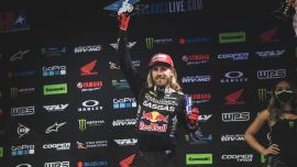 Es war eine herausragende Nacht für das Troy Lee Designs/Red Bull/GASGAS Factory Racing Team, welches mit Podiumsplätzen belohnt wurde.