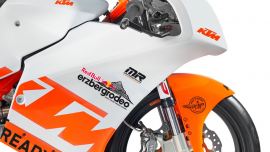 Eine  KTM RC4R - Red Bull Erzbergrodeo Design, wird für Niklas Kitzbichler aus Tirol am 31. März, am Red Bull Ring beim Roll Out vom Austrian Junior Cup 2021 bereit gestellt, um eventuell der nächste MotoGP Pilot aus Österreich zu werden.