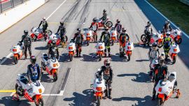 Um den nächsten österreichischen MotoGP Star zu suchen, ist jeder einzelne Racer und auch jede einzelne Racerin wichtig, hier die Gesichter, Namen und Stimmen zum Austrian Junior Cup 2021