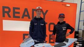 Benny Baumgartner und Leo Rammerstorfer fassten ihre neue KTM RC4R aus