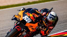 In einem spannenden Rennen holt sich Marquez auf Honda den Sieg, Oliveira landet auf Platz 2