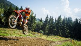 Es geht Schlag auf Schlag: nach dem Rennwochenende auf der „Buckelhube“ in Murau macht der Family Enduro Tross am 31. Juli Station am Red Bull Ring.