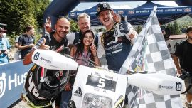 Billy Bolt von Rockstar Energy Husqvarna Factory Racing hat die erste Punkterunde der FIM Hard Enduro Weltmeisterschaft 2021, das Abestone Hard Enduro in Italien, gewonnen.