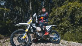  Hirscher tauscht Ski gegen Hard Enduro Bike bei Red Bull Romaniacs