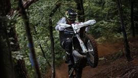 Billy Bolt von Rockstar Energy Husqvarna Factory Racing und sein Teamkollege Alfredo Gomez werden an diesem Wochenende in Deutschland beim wichtigen achten und letzten Lauf der FIM Hard Enduro World Championship - dem GetzenRodeo - antreten.