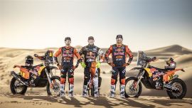 Matthias, Toby und Kevin werden auf der neuesten Version der KTM 450 RALLY an den Start gehen.