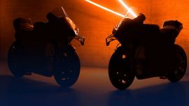 Seid dabei, wenn das Red Bull KTM Factory Racing und das Tech3 KTM Factory Racing Team für die MotoGP Weltmeisterschaft 2022 vorgestellt werden. 