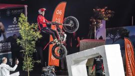 Benoit Bincaz, der auf heimischem Boden antrat und gleichzeitig sein internationales Debüt bei GASGAS Factory Racing gab, belegte bei der ersten Runde der X-Trial-Weltmeisterschaft 2022 einen starken fünften Platz!
