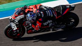 Aleix Espargaró holte die erste Pole Position für das gesamte Aprilia Racing Team in der MotoGP in Termas de Rio Hondo, dem Austragungsort des Grand Prix von Argentinien.