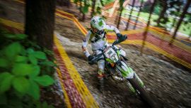 Am Sonntag, dem 29. Mai traf sich die komplette österreichische Enduro Elite, inklusive den Topstar Manuel Lettenbichler, um das neue Enduro Areal am Red Bull Ring mal unter Rennbedingungen auf Herz und Nieren zu prüfen.