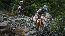 Der bestehende Offroad Bike Track am Red Bull Ring wurde in den vergangenen Wochen umfangreich ausgebaut. Das Ergebnis ist ein großzügiges Areal im Wald hinter der Schönberg Geraden, das Enduro-Herzen höherschlagen lässt. 