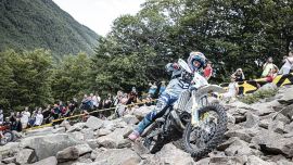 Billy Bolt von Husqvarna Factory Racing hat beim vierten Stopp der FIM Hard Enduro World Championship in Italien eine starke Leistung gezeigt und den zweiten Platz belegt.