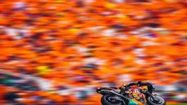 Der CryptoDATA Motorrad Grand Prix von Österreich brachte KTM auf heimischen Boden und auf die riesige Anlage des Red Bull Rings in Spielberg, wo Brad Binder von Red Bull KTM Factory Racing bei der jüngsten Ausgabe der MotoGP 2022 den siebten Platz erreichen konnte.