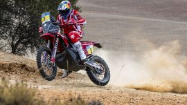 Mit einem Auge auf den ultimativen Preis - die Trophäe der FIM World Rally-Raid Championship 2022 - navigierte Sunderland mit Präzision durch die felsigen Pisten Südspaniens und lieferte ein starkes Ergebnis, um die letzte Runde auf die bestmögliche Weise zu beginnen.