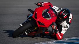 Elektronische Updates verbessern Leistung und Komfort: Ducati hat an der Elektronik gearbeitet, um die Panigale V4 MY 2023 noch einfacher und intuitiver zu gestalten. 