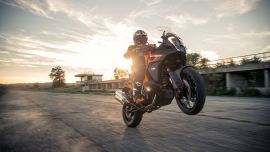  Mit der KTM 1290 SUPER ADVENTURE S haben Motorradfahrer die Möglichkeit über die bisherigen Grenzen hinauszugehen.