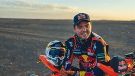 Die Red Bull KTM Factory Racing Fahrer Matthias Walkner, Toby Price und Kevin Benavides sind bereit für die Rallye Dakar 2023.