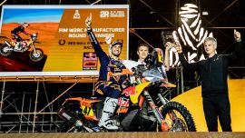 Mit dem Sieg von Kevin Benavides bei der Rallye Dakar 2023 sicherte sich KTM den 19. Sieg bei der härtesten und kultigsten aller Offroad-Veranstaltungen. 