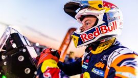 Toby Price und Kevin Benavides von Red Bull KTM Factory Racing liegen in der vorläufigen Gesamtwertung der Rallye Dakar 2023 an erster und zweiter Stelle.