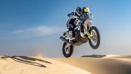 Husqvarna Factory Racing hat einen starken Start in die Abu Dhabi Desert Challenge 2023 hingelegt.